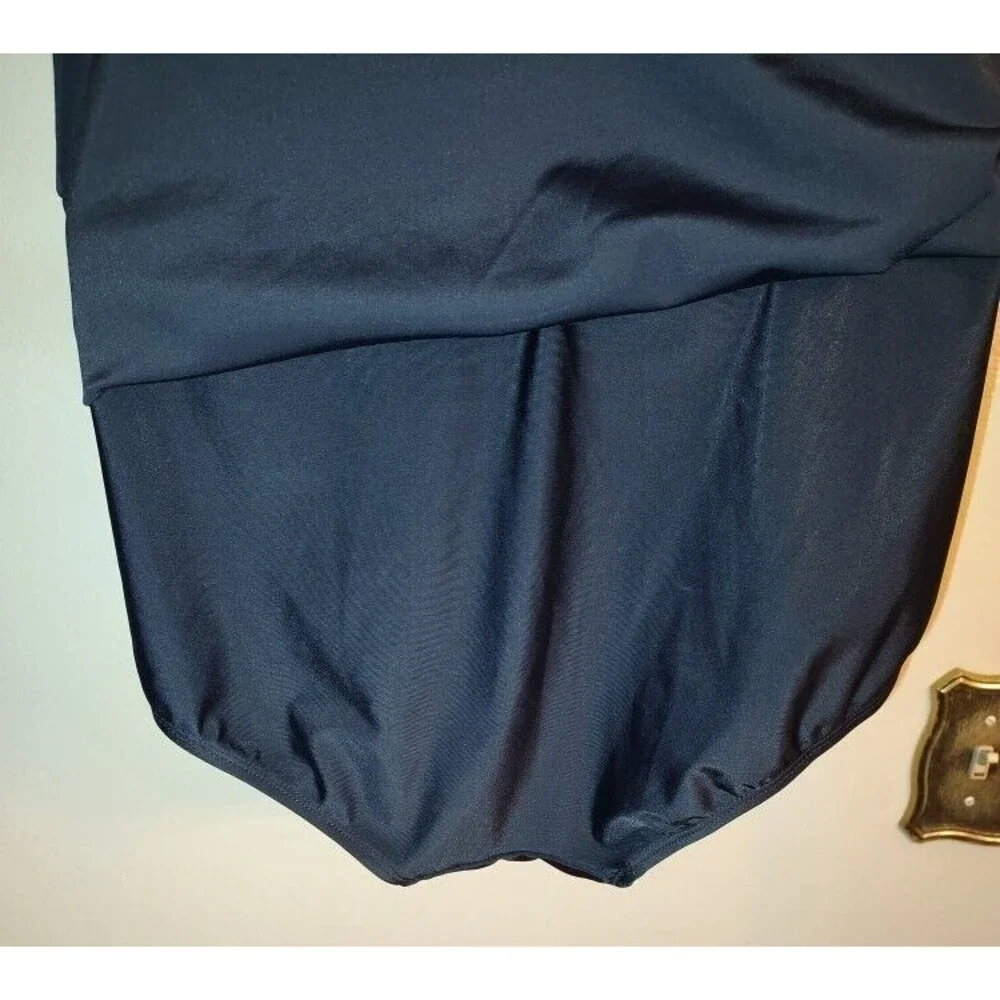 New with tag Women Swimsuits for All Black One Piece Swim Dress w Briefs Size 22
